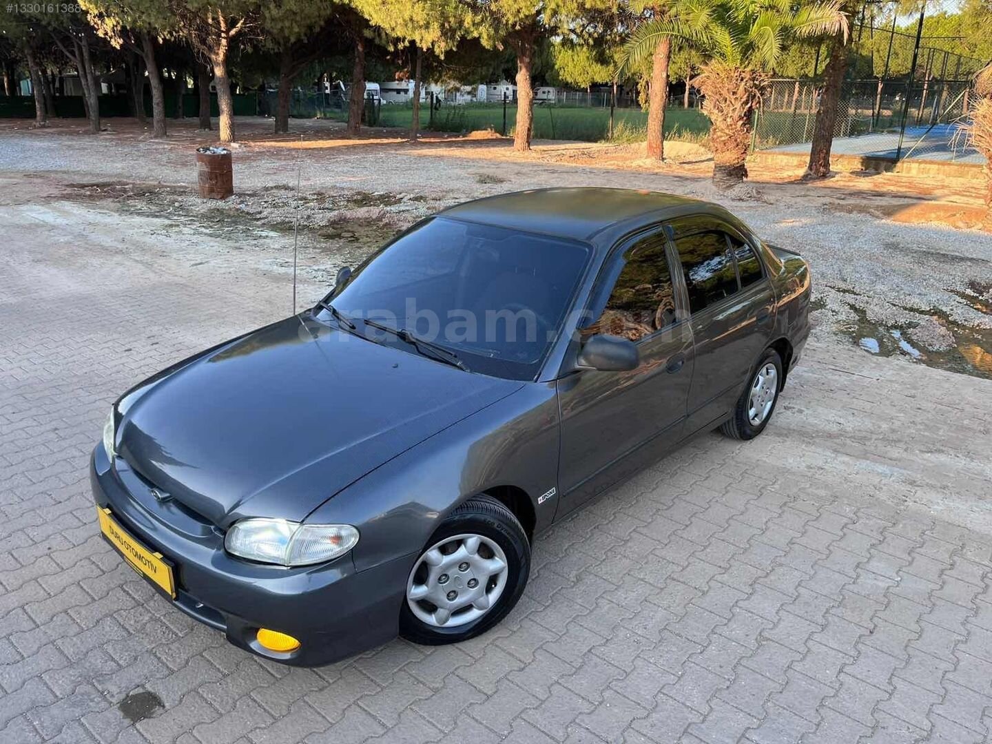 Galeriden Hyundai Accent 1.5 GLS 1999 Model Manisa 344.000 km Gri 3