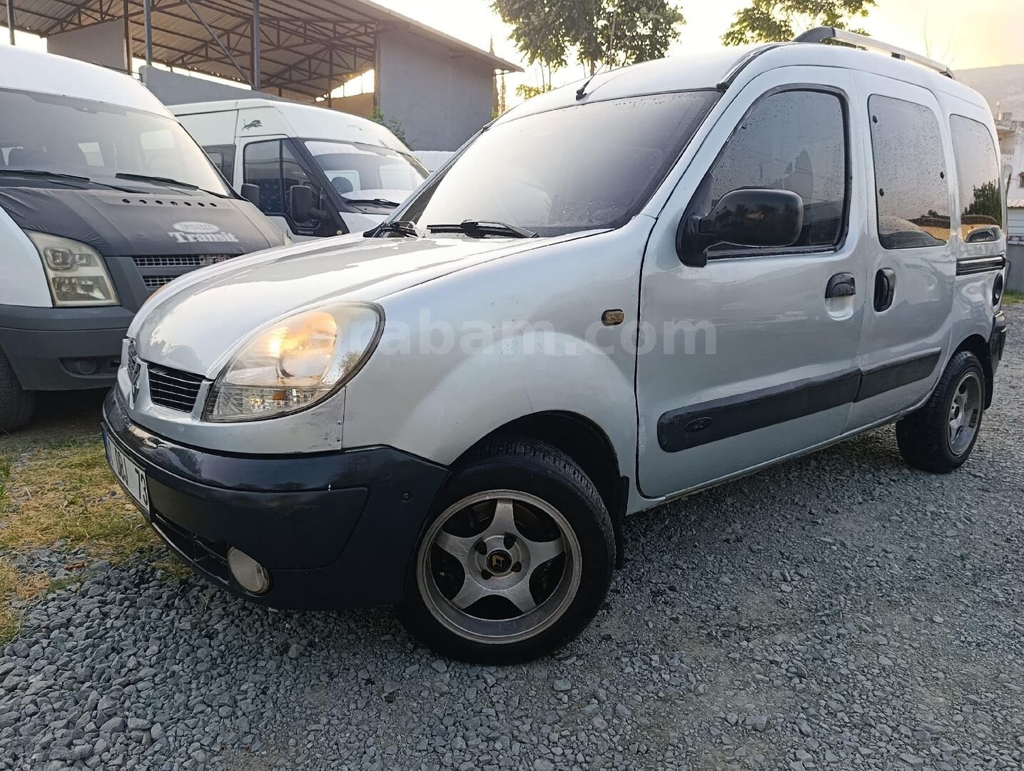 Galeriden Renault Kangoo 1.5 dCi Authentique 2008 Model Hatay 382.000 km Gri 6