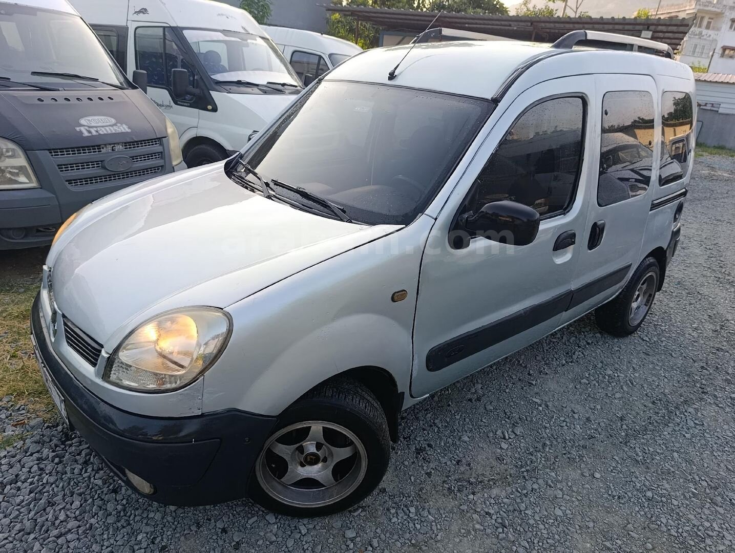 Galeriden Renault Kangoo 1.5 dCi Authentique 2008 Model Hatay 382.000 km Gri 7