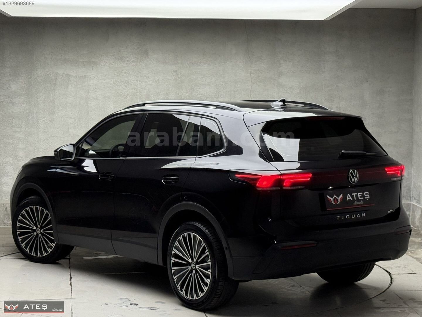Galeriden Volkswagen Tiguan 1.5 TSI Life 2024 Model İstanbul 22.000 km Siyah 7