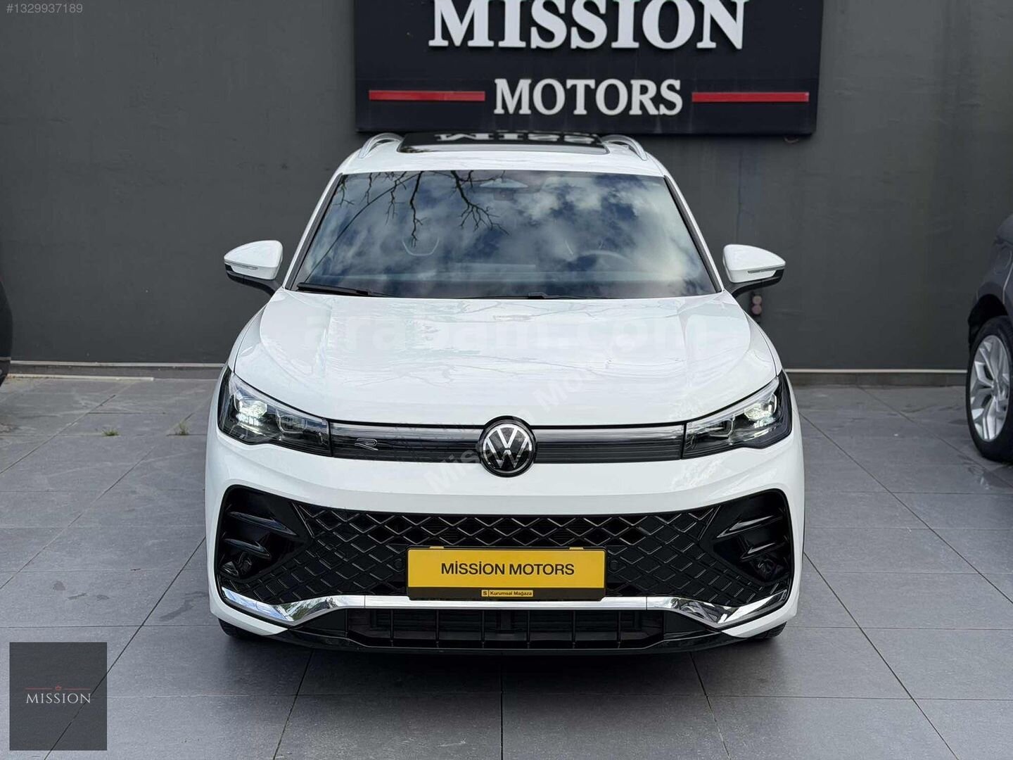Galeriden Volkswagen Tiguan 1.5 TSI R-Line 2024 Model İstanbul 47.500 km Beyaz 2