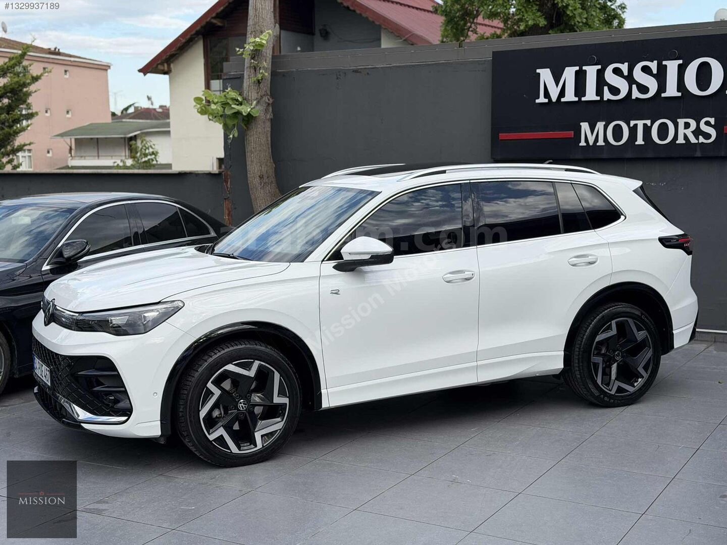 Galeriden Volkswagen Tiguan 1.5 TSI R-Line 2024 Model İstanbul 47.500 km Beyaz 4