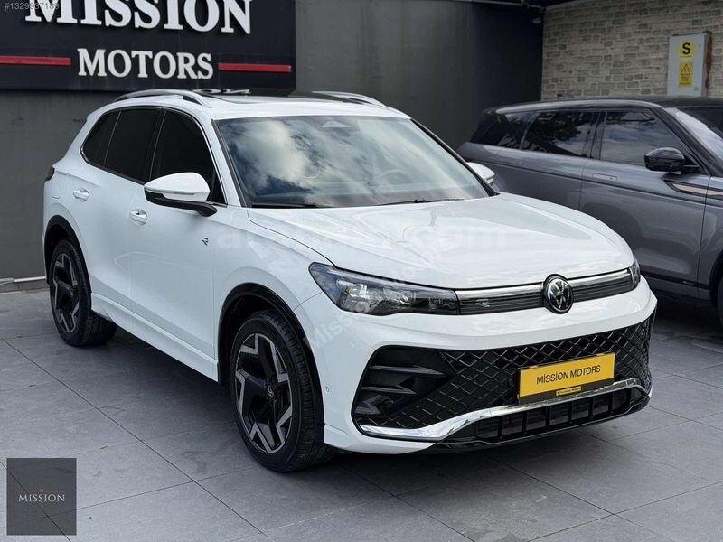 Galeriden Volkswagen Tiguan 1.5 TSI R-Line 2024 Model İstanbul 47.500 km Beyaz