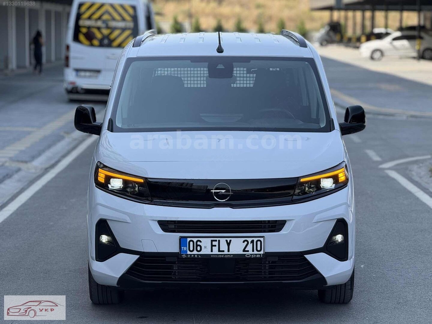 Galeriden Opel Combo 1.5 CDTI Essential 2025 Model Adana 3.900 km Beyaz 2