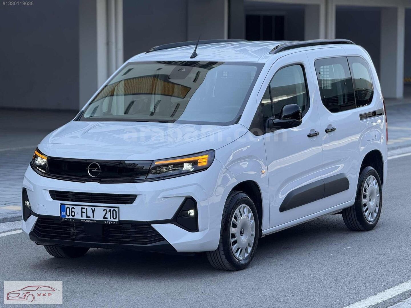 Galeriden Opel Combo 1.5 CDTI Essential 2025 Model Adana 3.900 km Beyaz 1