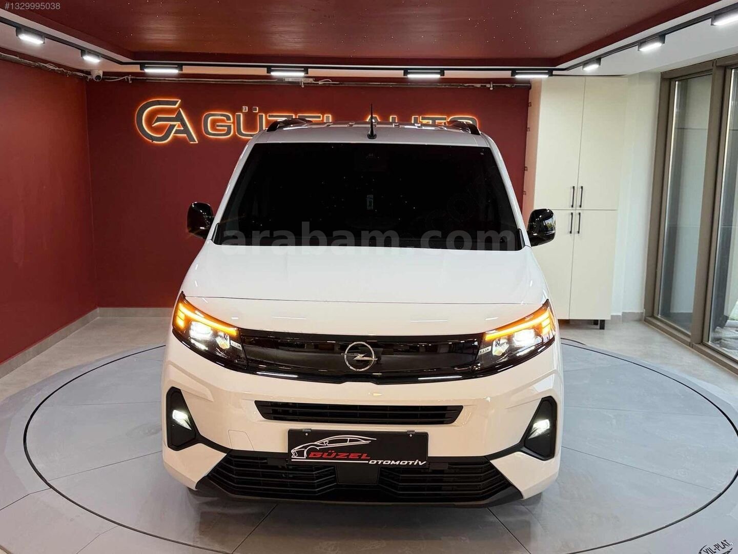 Galeriden Opel Combo 1.5 CDTI Essential 2025 Model Balıkesir 13.000 km Beyaz 2