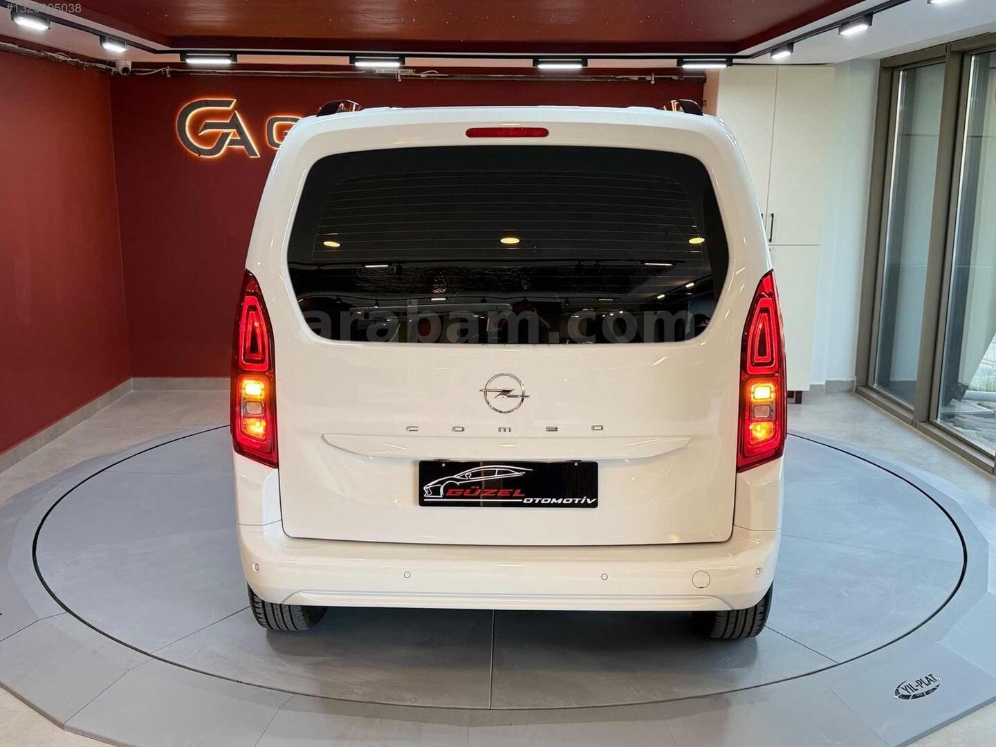 Galeriden Opel Combo 1.5 CDTI Essential 2025 Model Balıkesir 13.000 km Beyaz 7