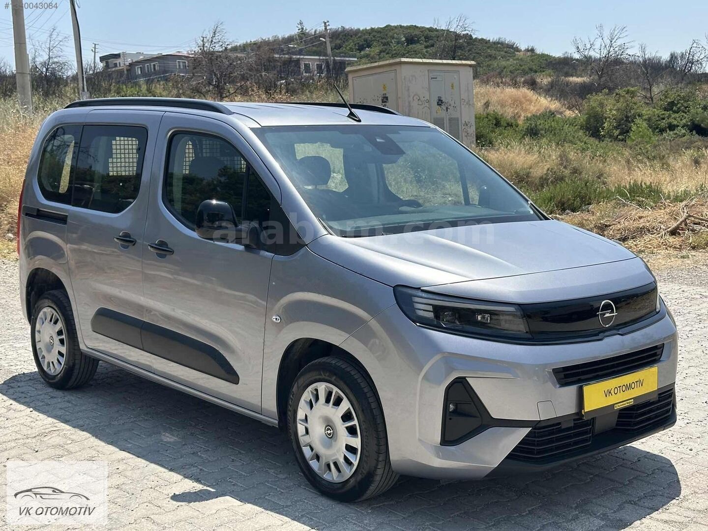 Galeriden Opel Combo 1.5 CDTI Essential 2025 Model İzmir 16.250 km Gri 3