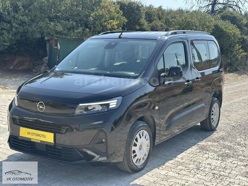 Galeriden Opel Combo 1.5 CDTI Essential 2025 Model İzmir 35.400 km Siyah