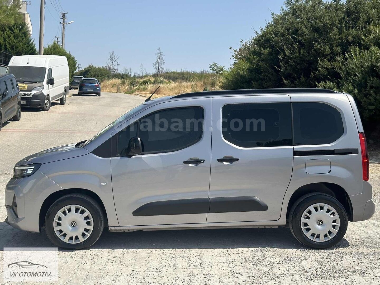 Galeriden Opel Combo 1.5 CDTI Essential 2025 Model İzmir 42.000 km Gri 5
