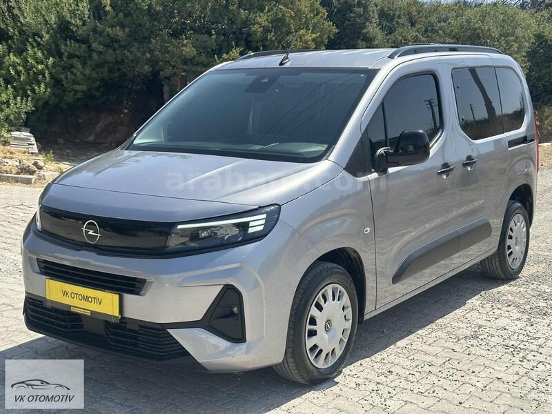 Galeriden Opel Combo 1.5 CDTI Essential 2025 Model İzmir 42.000 km Gri