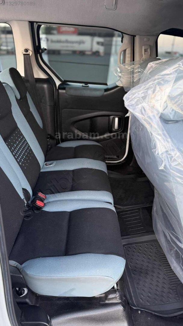 Galeriden Citroen Berlingo 1.6 HDi Selection 2012 Model Gaziantep 220.000 km Beyaz 5