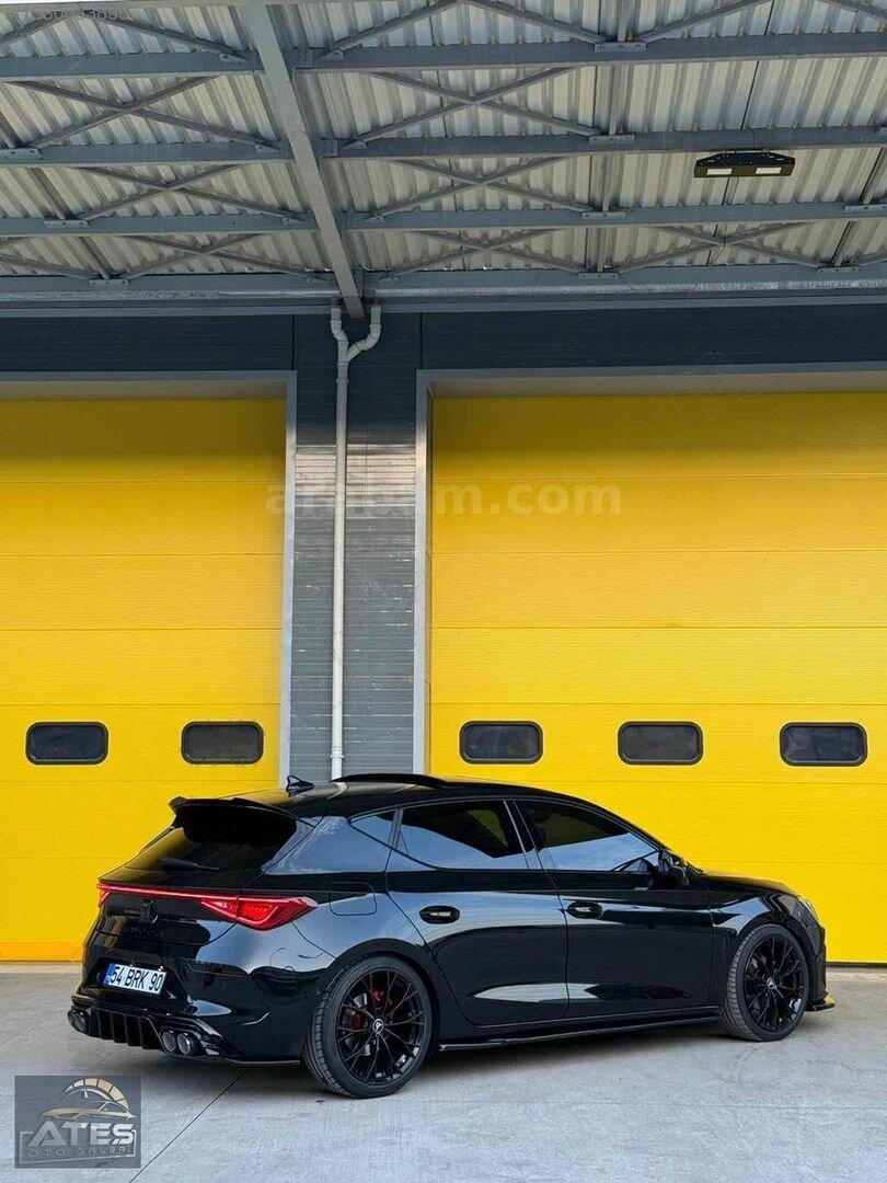 Galeriden Cupra Leon 1.5 eTSI Standart 2023 Model Sakarya 50.000 km Siyah 7