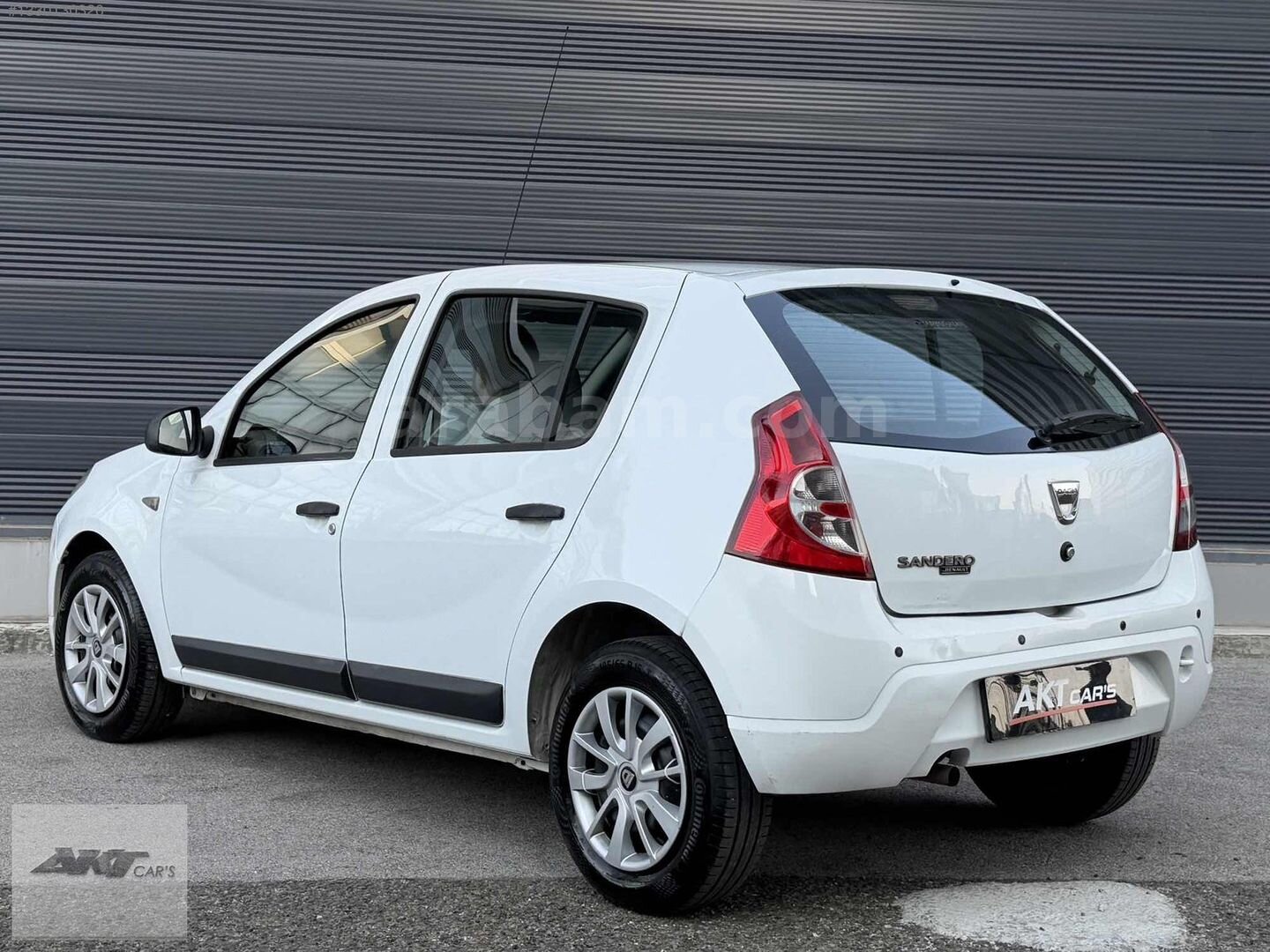 2011 MODEL 1.4 AMBİANCE 150 KM TERTEMİZ DACİA SANDERO 4