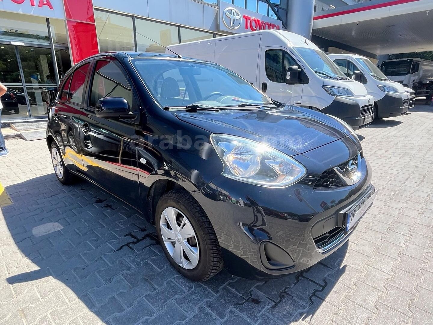 Galeriden Nissan Micra 1.2 Street 2017 Model Eskişehir 86.000 km Siyah 3
