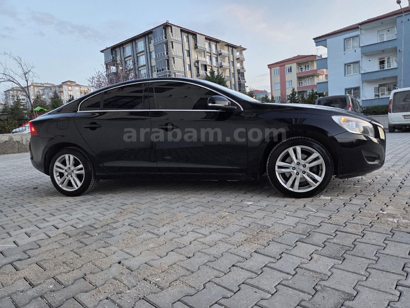 Sahibinden Volvo S60 1.6 T4 Premium 2012 Model Malatya 158.000 km Siyah 4