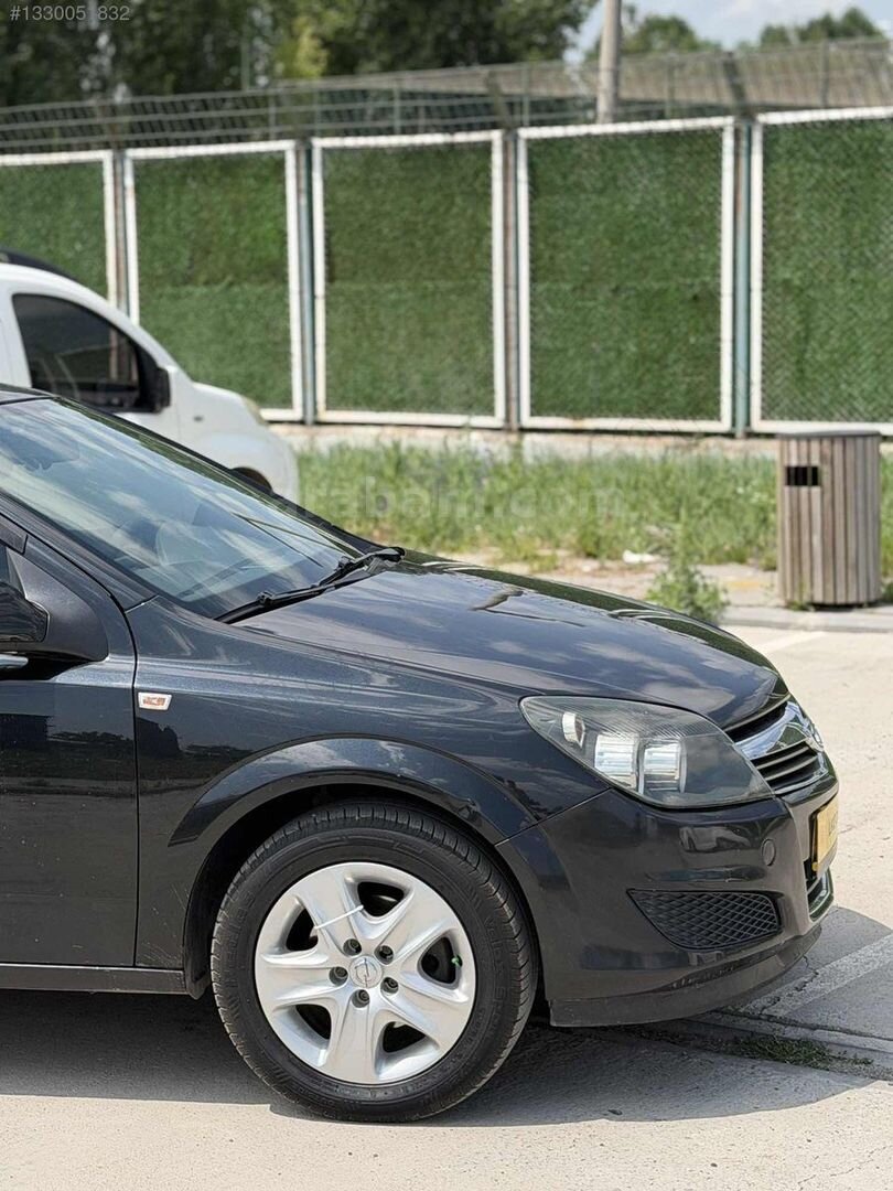 Galeriden Opel Astra 1.6 Essentia 2012 Model Kars 148.000 km Siyah 6