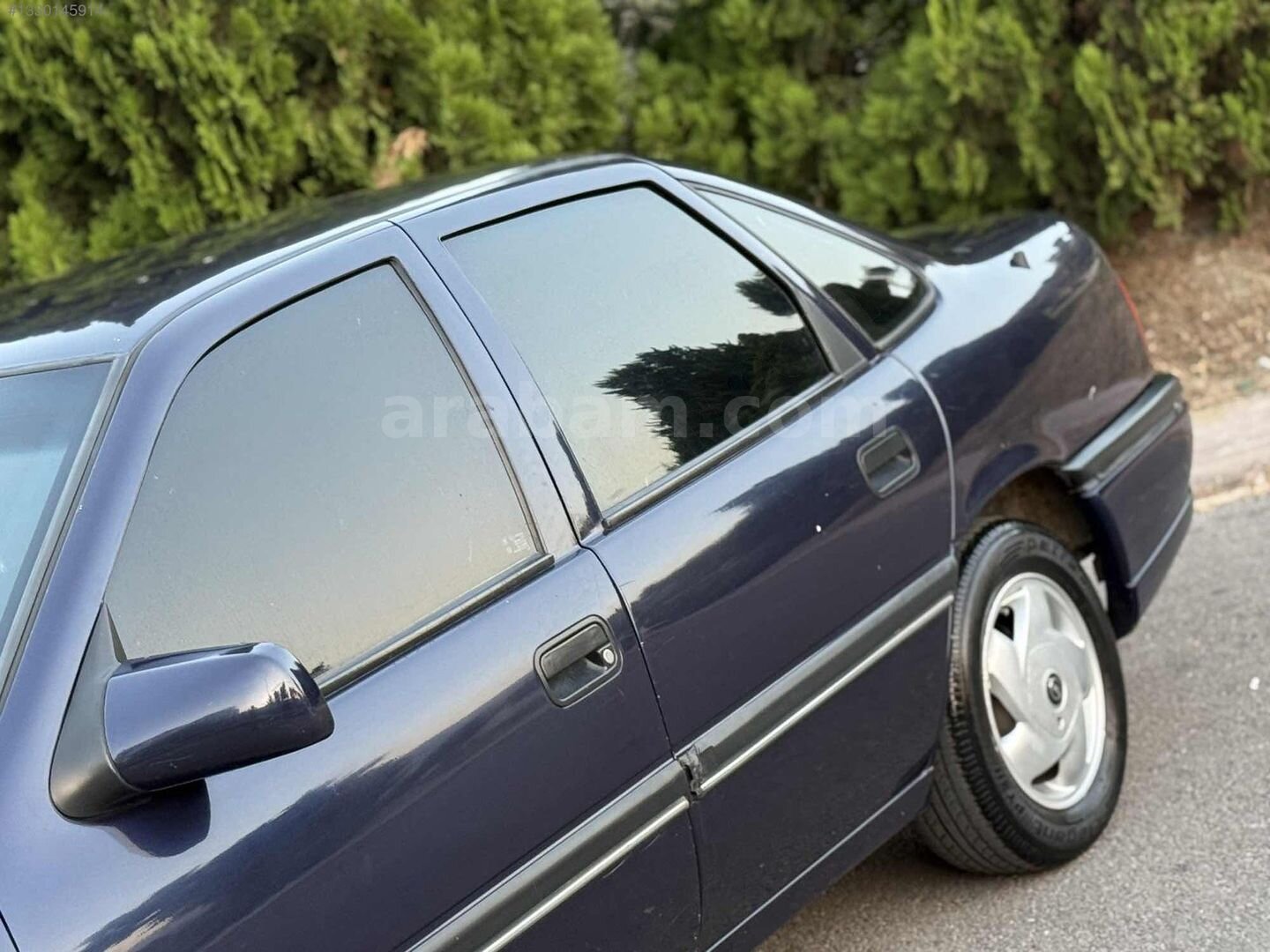 Galeriden Opel Vectra 2.0 GLS 1995 Model Denizli 260.000 km Lacivert 3