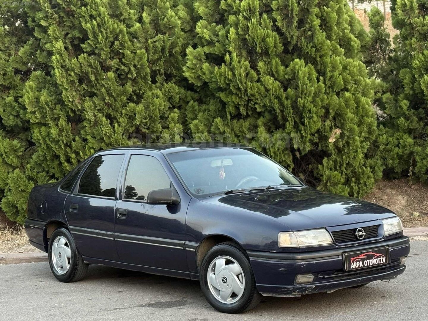 Galeriden Opel Vectra 2.0 GLS 1995 Model Denizli 260.000 km Lacivert 4