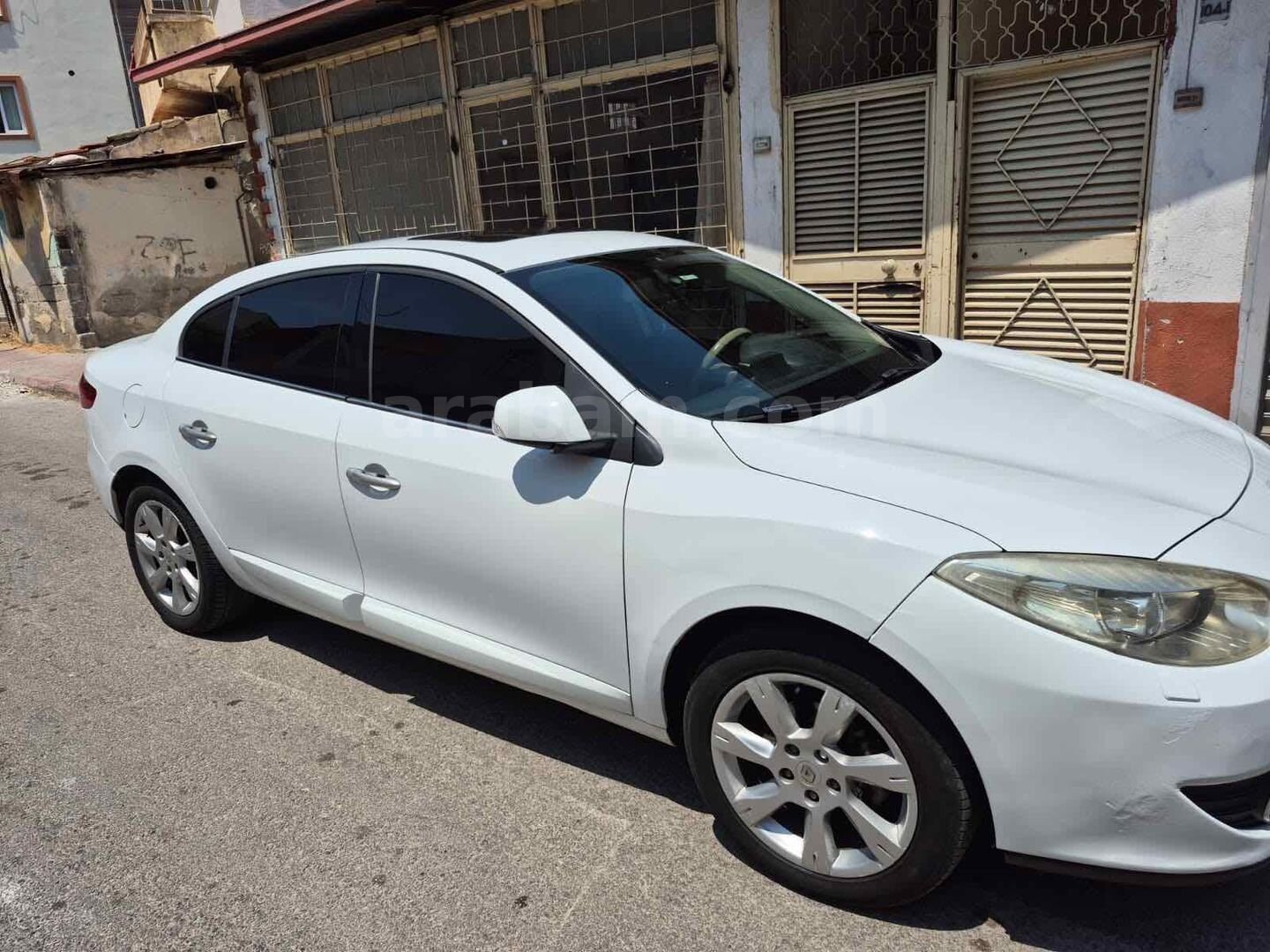 Sahibinden Renault Fluence 1.5 dCi Privilege 2012 Model Mersin 281.000 km Beyaz 7