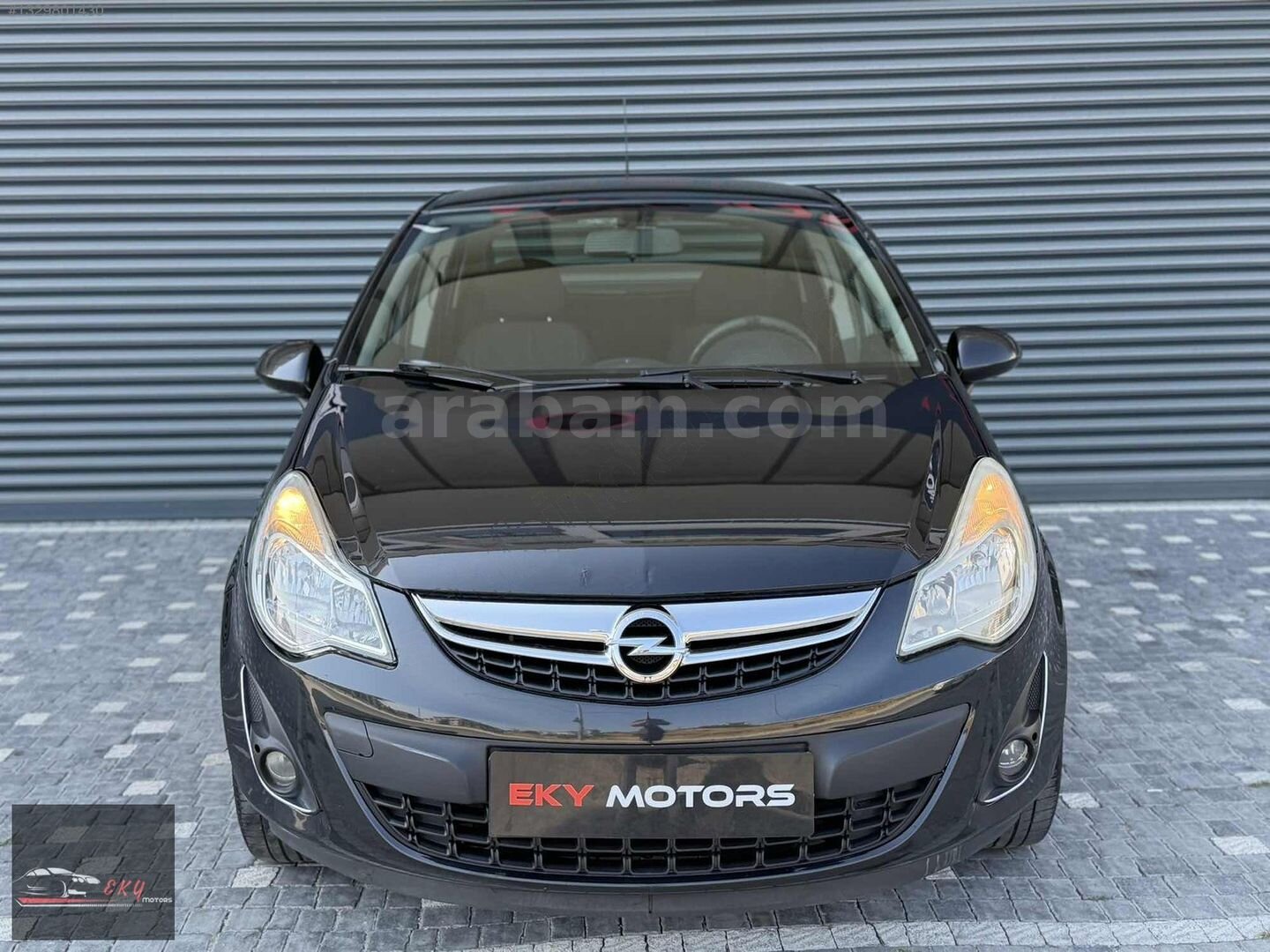 Galeriden Opel Corsa 1.4 Twinport Active 2013 Model İstanbul 200.000 km Siyah 6