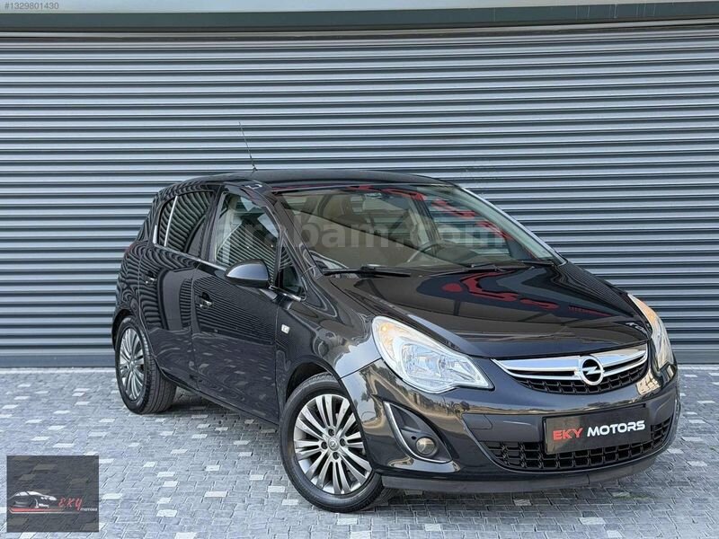 Galeriden Opel Corsa 1.4 Twinport Active 2013 Model İstanbul 200.000 km Siyah