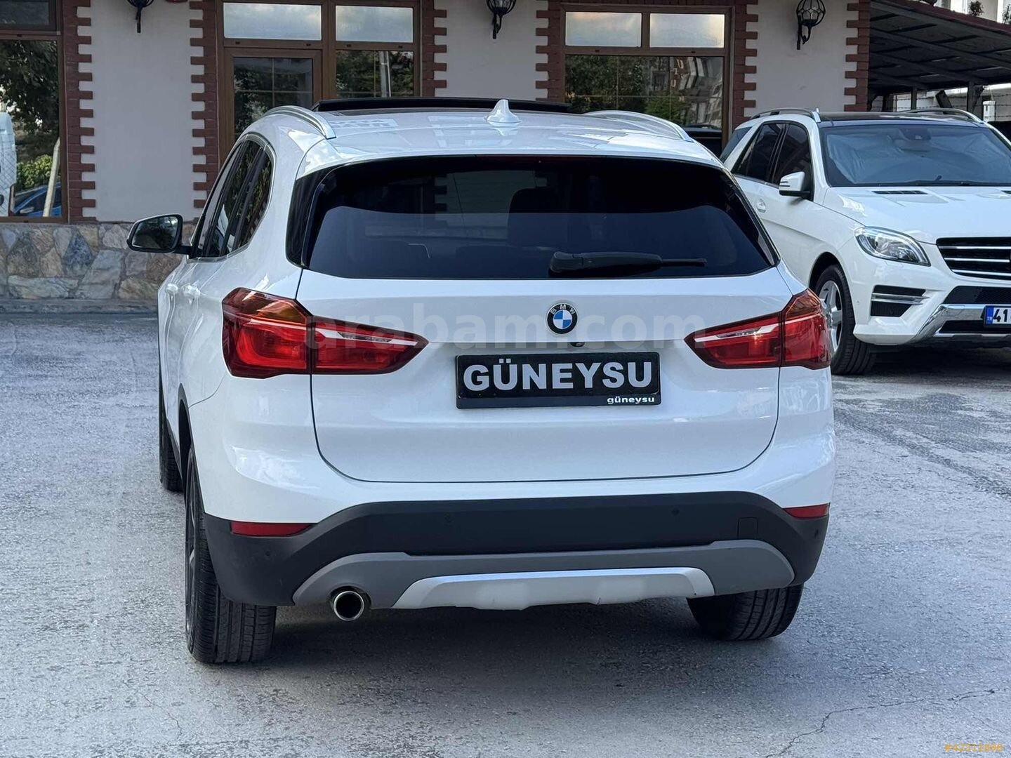 Galeriden BMW X1 16d sDrive X Line 2018 Model Kocaeli 182.000 km Beyaz 7