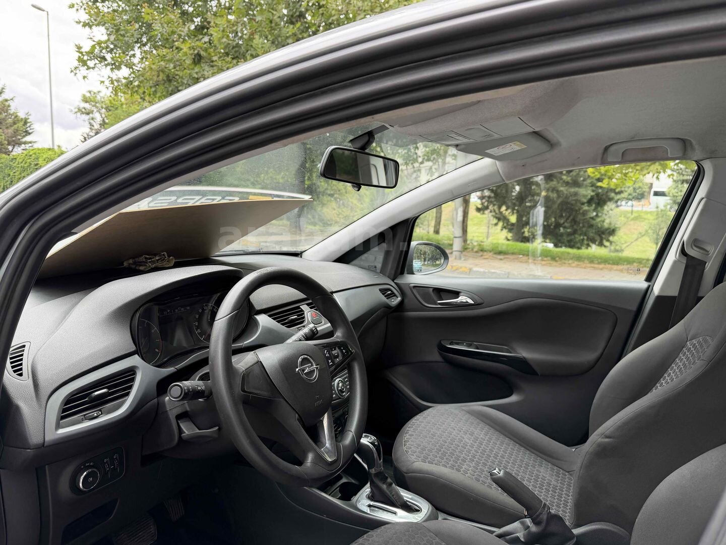 Galeriden Opel Corsa 1.4 Essentia 2018 Model İstanbul 155.000 km Gri (metalik) 6