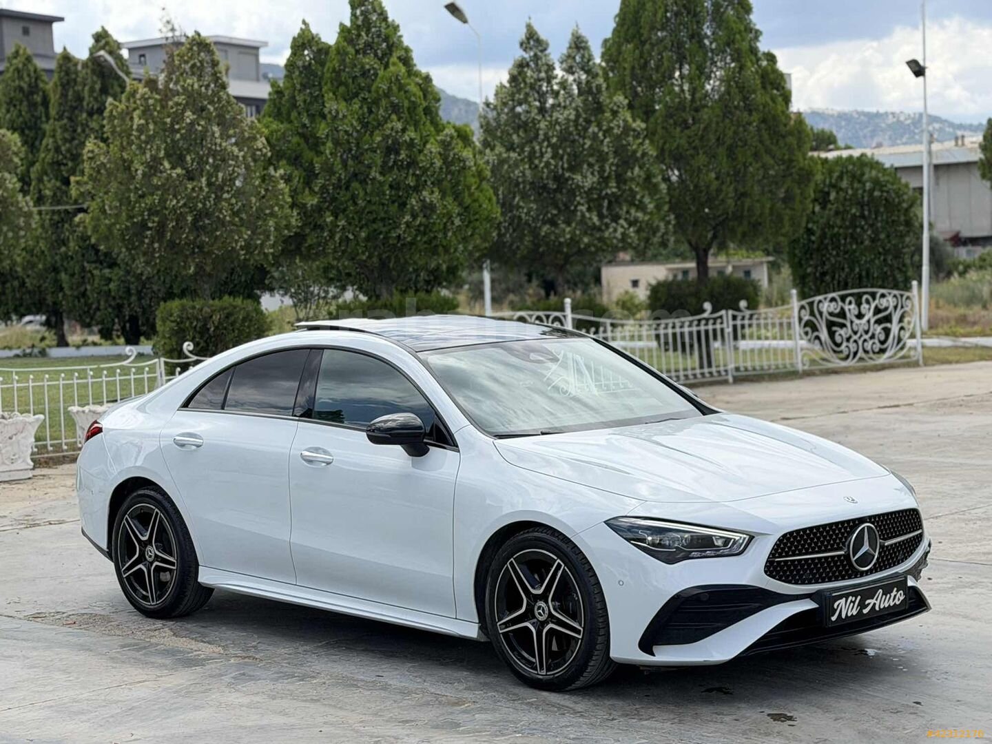 Galeriden Mercedes - Benz CLA 200 AMG 2023 Model Manisa 39.000 km Beyaz 1