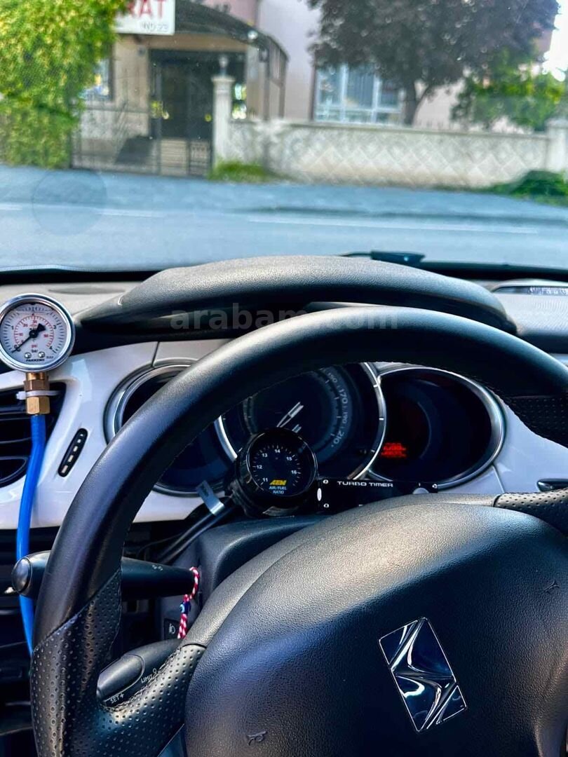 Sahibinden DS Automobiles DS3 1.6 THP DSport 2011 Model Kayseri 150.000 km Beyaz 7