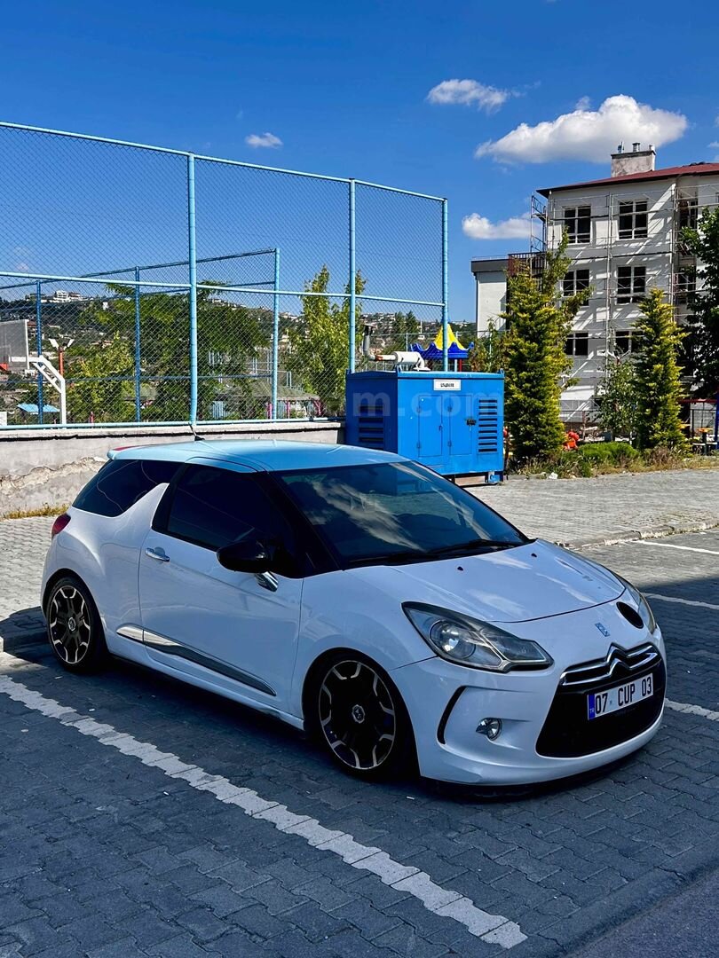 Sahibinden DS Automobiles DS3 1.6 THP DSport 2011 Model Kayseri 150.000 km Beyaz 3