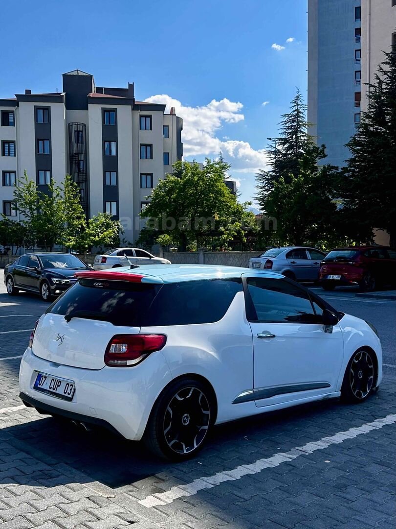 Sahibinden DS Automobiles DS3 1.6 THP DSport 2011 Model Kayseri 150.000 km Beyaz 4
