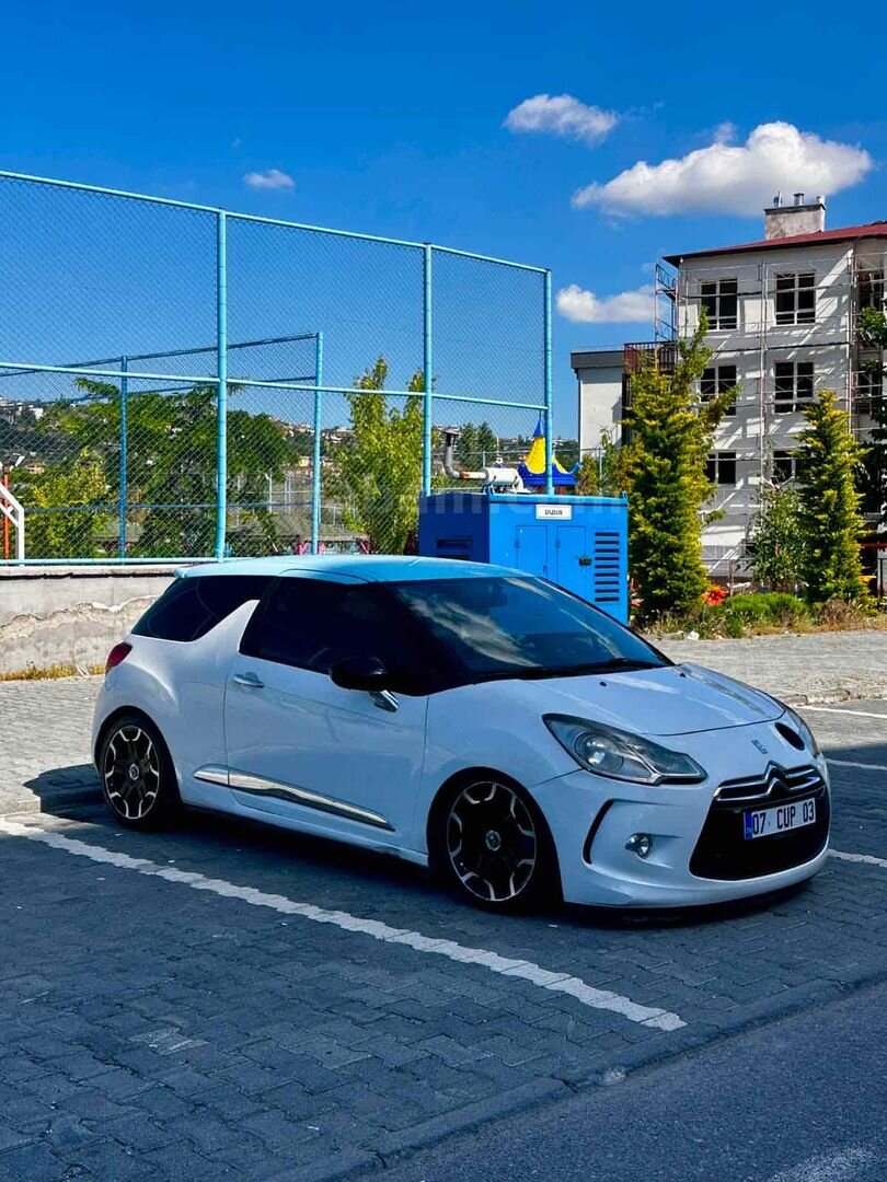 Sahibinden DS Automobiles DS3 1.6 THP DSport 2011 Model Kayseri 150.000 km Beyaz 2