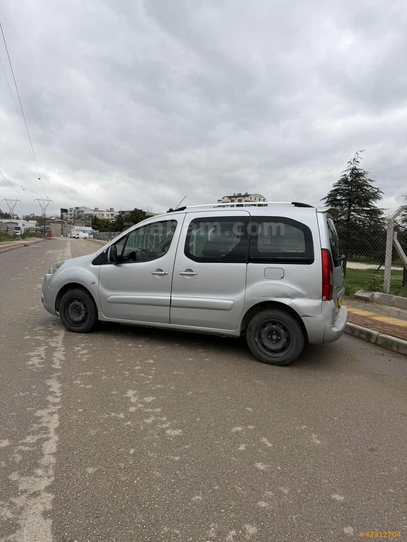 Galeriden Peugeot Partner 1.6 HDI Premium Pack 2010 Model Bursa 292.000 km Gri 7
