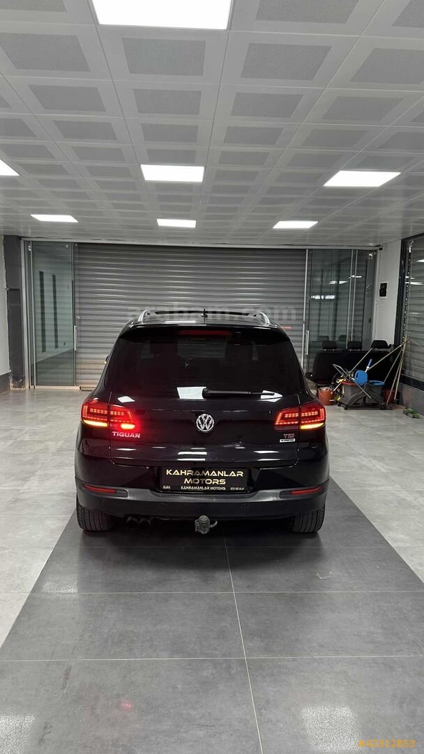 Galeriden Volkswagen Tiguan 1.4 TSI Cup 2015 Model İzmir 220.000 km Siyah 6