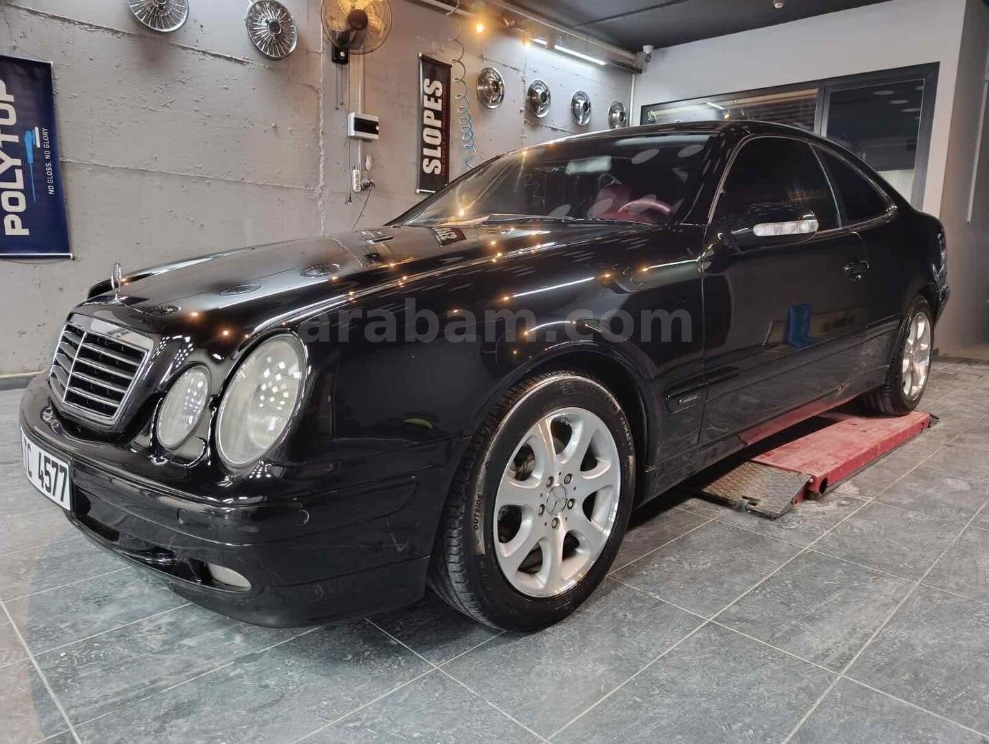 Sahibinden Mercedes - Benz CLK 200 Kompressor Avantgarde 2000 Model İstanbul 275.000 km Siyah 2