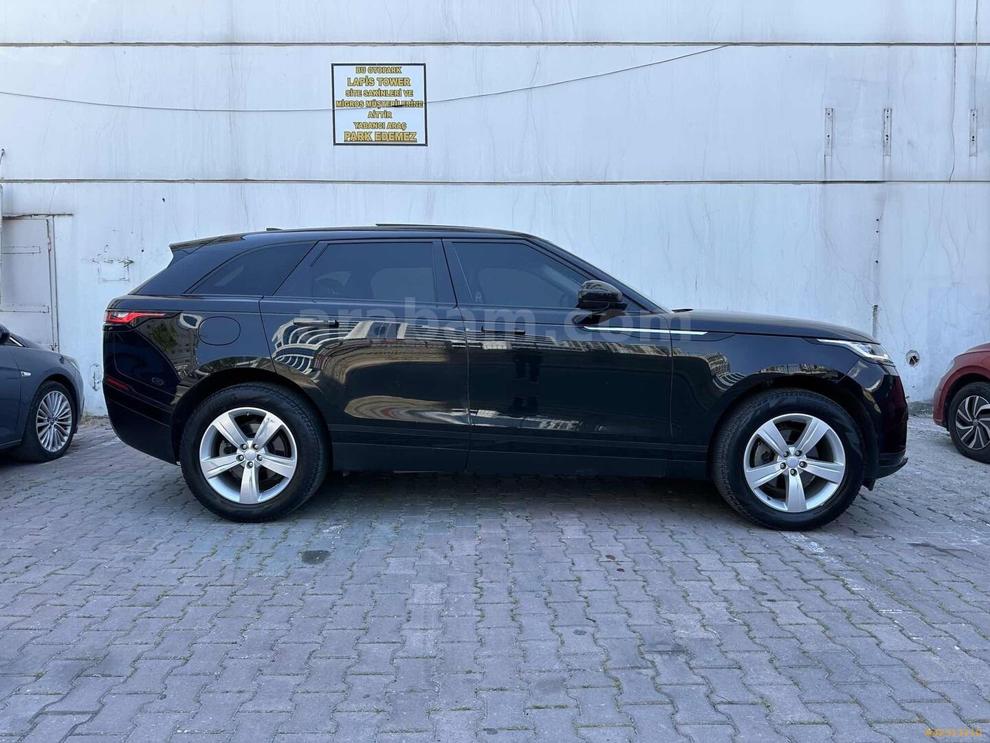 Galeriden Land Rover Range Velar 2.0 TD4 S 2019 Model İstanbul 100.000 km Siyah 4
