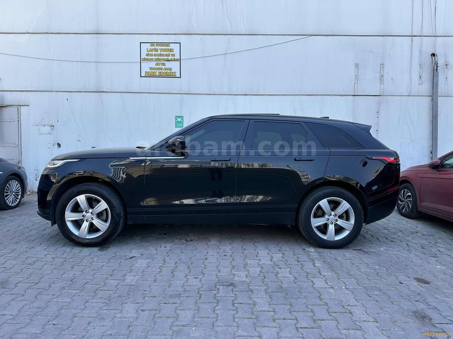 Galeriden Land Rover Range Velar 2.0 TD4 S 2019 Model İstanbul 100.000 km Siyah 5
