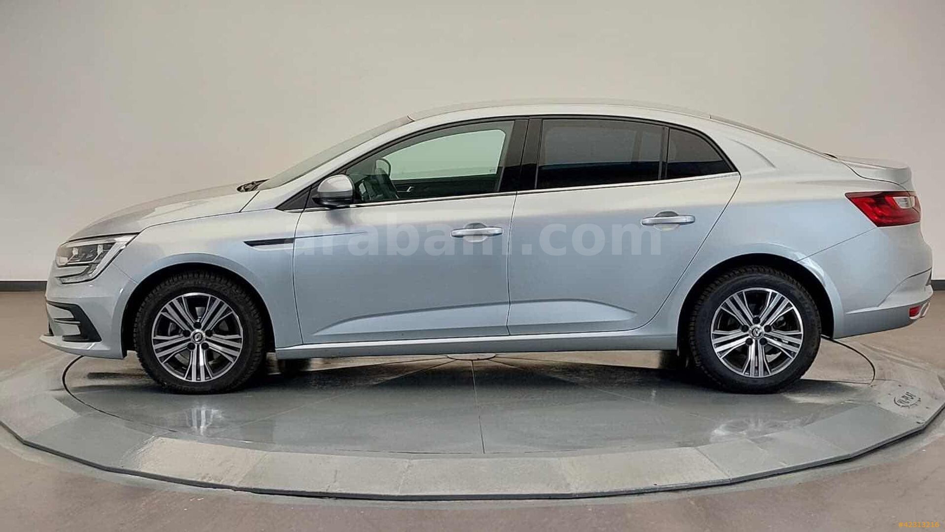 Galeriden Renault Megane 1.3 TCe Touch 2024 Model İstanbul 63.400 km Gri 5