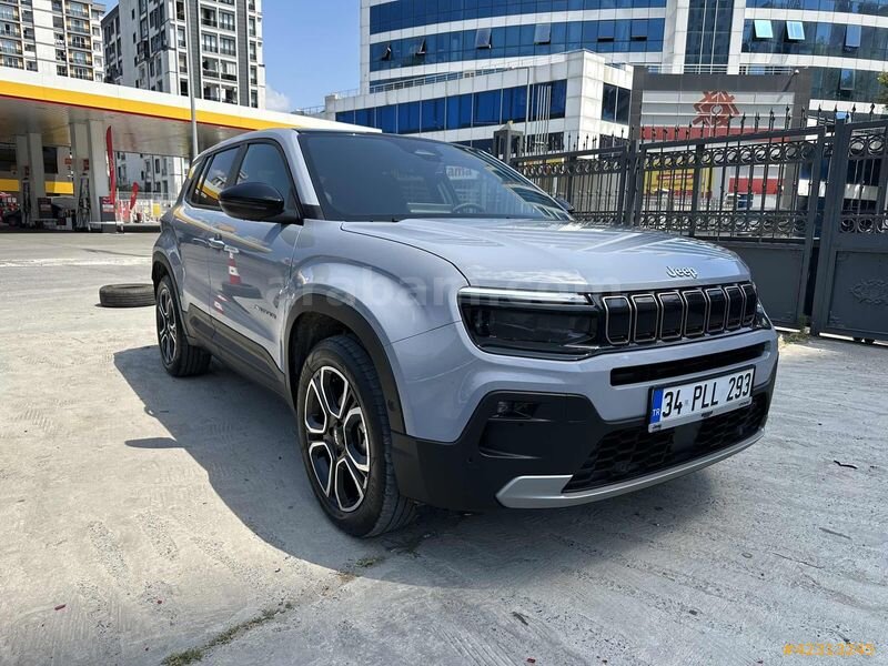 Galeriden Jeep Avenger Electric Summit 2025 Model İstanbul 10.000 km Gri