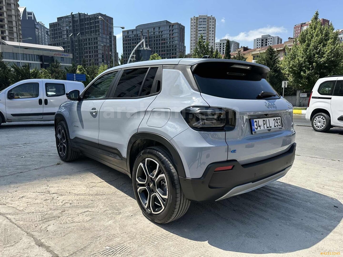 Galeriden Jeep Avenger Electric Summit 2025 Model İstanbul 10.000 km Gri 7