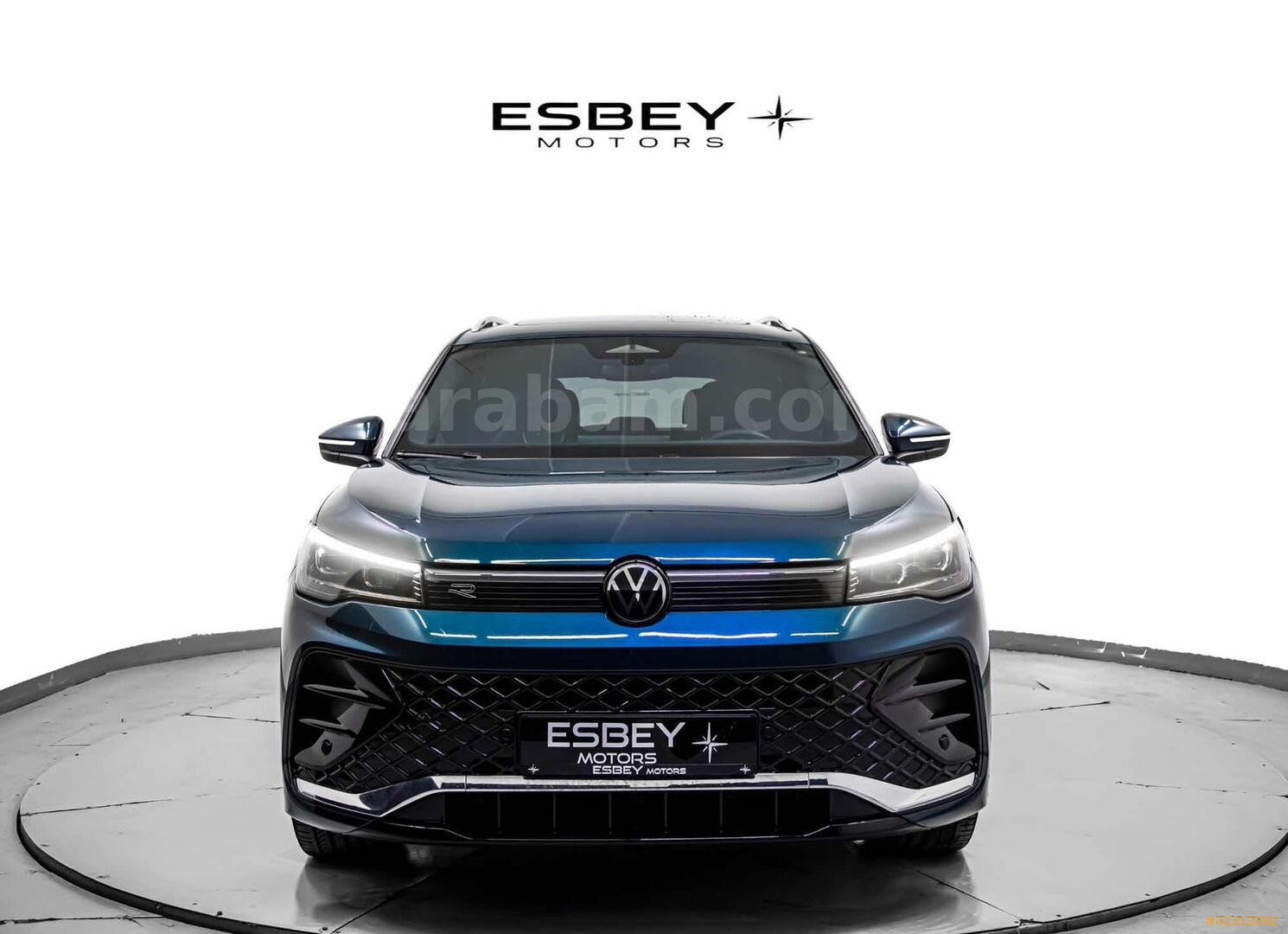 Galeriden Volkswagen Tiguan 1.5 TSI R-Line 2024 Model İstanbul 41.000 km Lacivert 2
