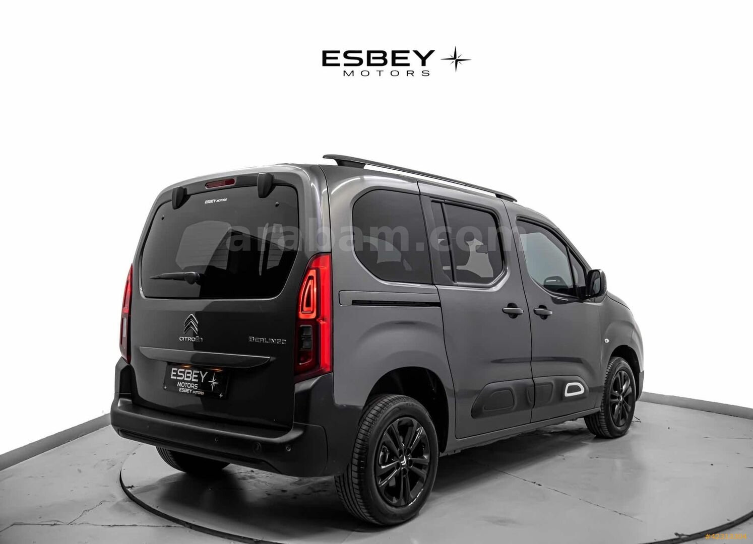 Galeriden Citroen Berlingo 1.5 BlueHDI Feel Bold 2023 Model İstanbul 70.000 km Gri 5