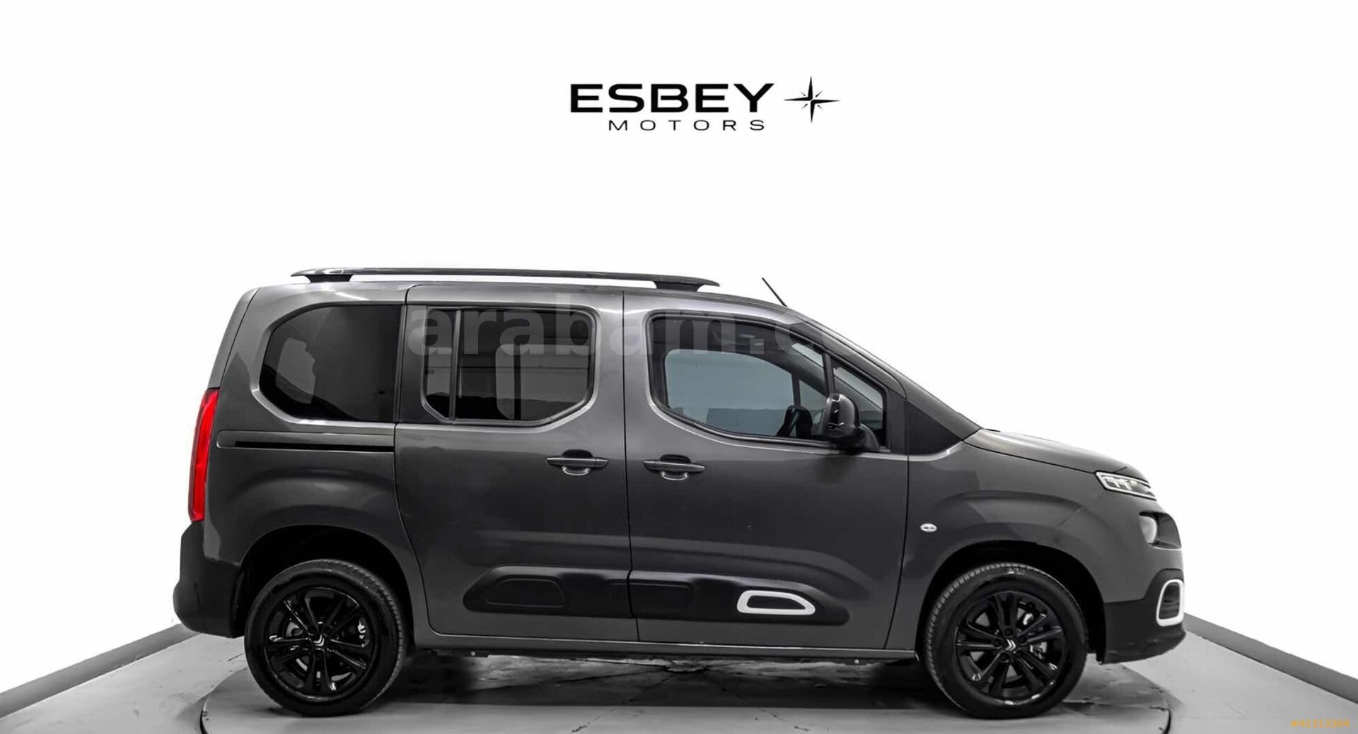 Galeriden Citroen Berlingo 1.5 BlueHDI Feel Bold 2023 Model İstanbul 70.000 km Gri 4