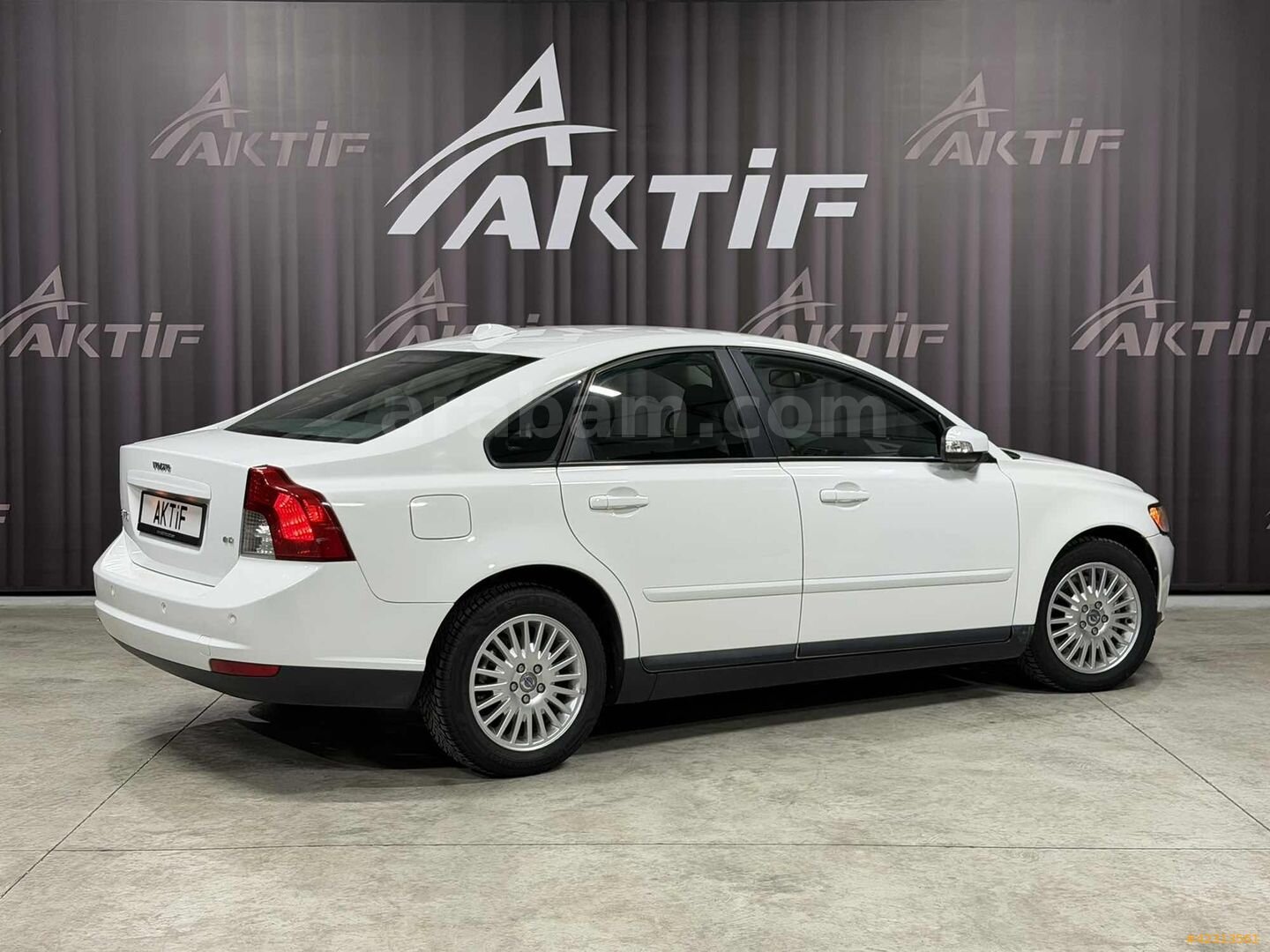 Galeriden Volvo S40 1.6 D Premium 2009 Model Denizli 277.000 km Beyaz 4