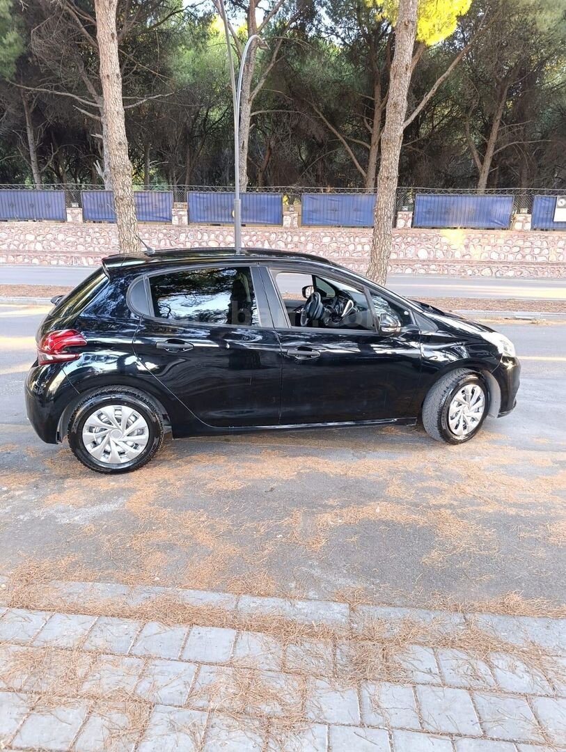 Sahibinden Peugeot 208 1.2 PureTech Access 2016 Model Manisa 169.000 km Siyah 7