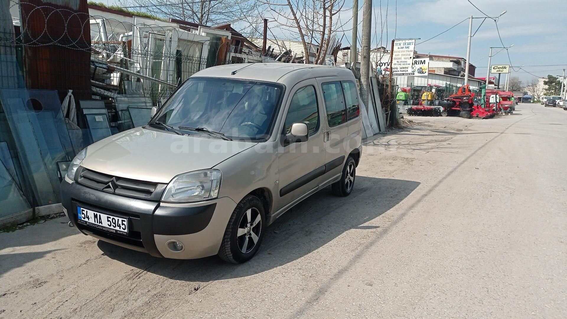 Sahibinden Citroen Berlingo 1.6 HDi X 2008 Model Sakarya 200.000 km Diğer 5