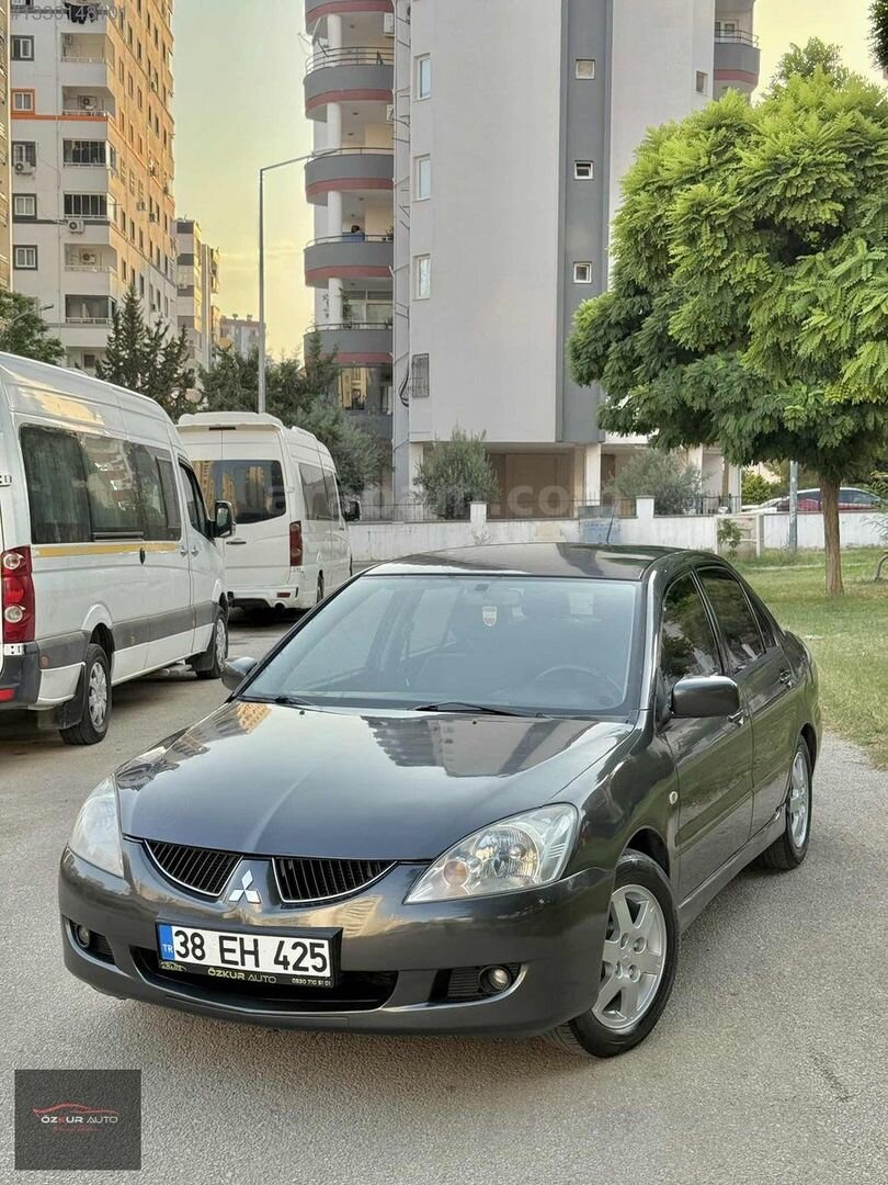 Galeriden Mitsubishi Lancer 1.6 Invite 2004 Model Adana 236.000 km Füme 7