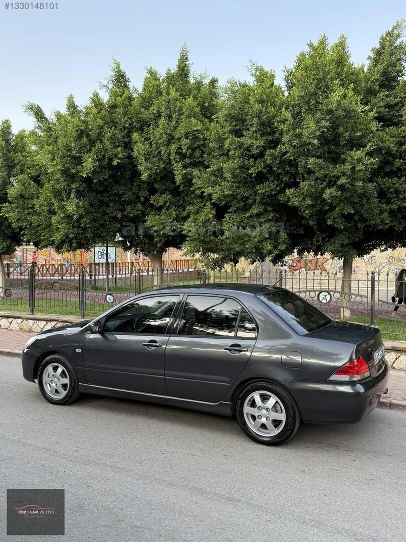 Galeriden Mitsubishi Lancer 1.6 Invite 2004 Model Adana 236.000 km Füme 4