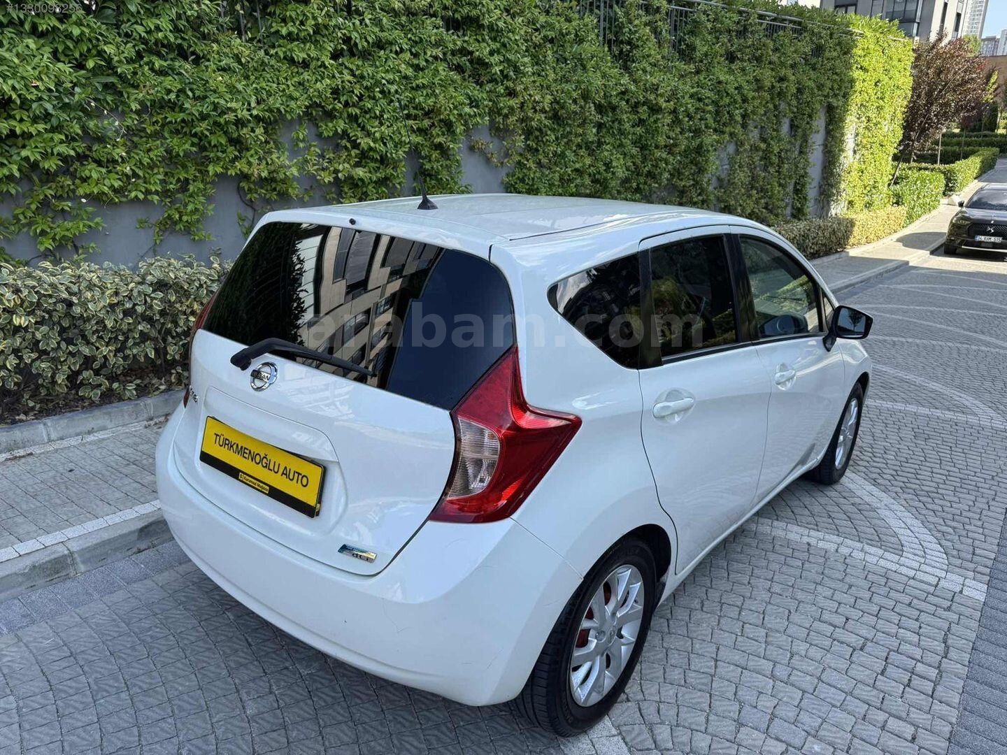 Galeriden Nissan Note 1.5 dCi Tekna 2014 Model İstanbul 330.000 km Beyaz 4